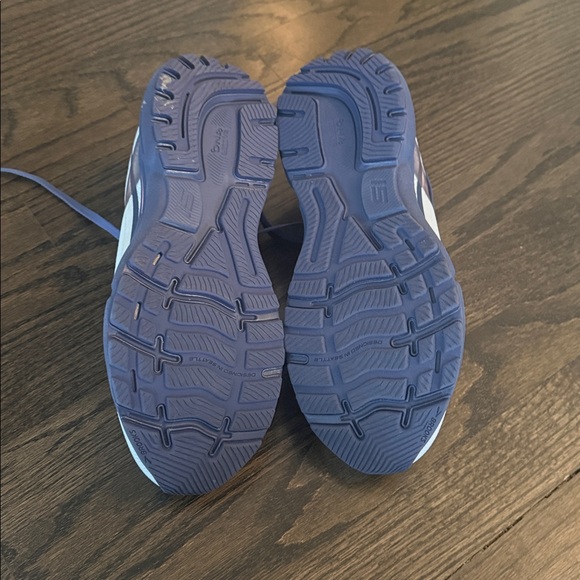 Brooks Ghost shoes - Picture 4 of 5